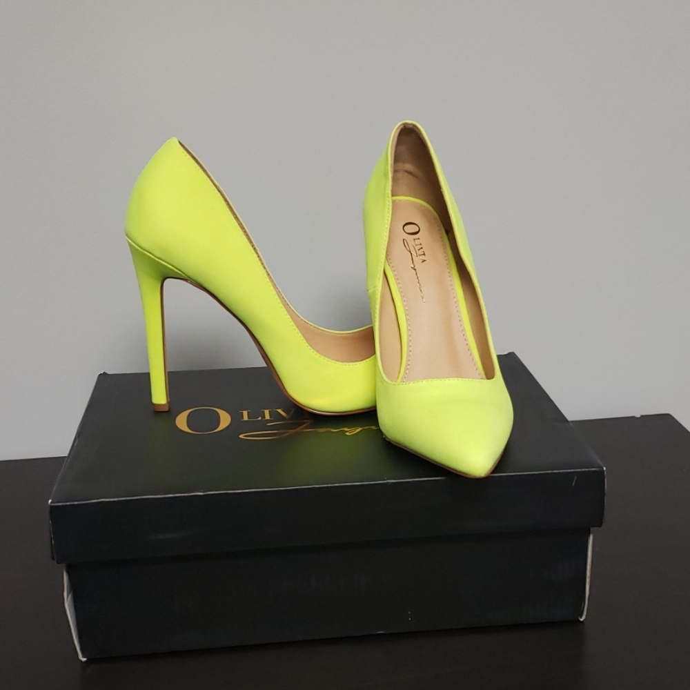 Neon yellow/ green Heels with box
